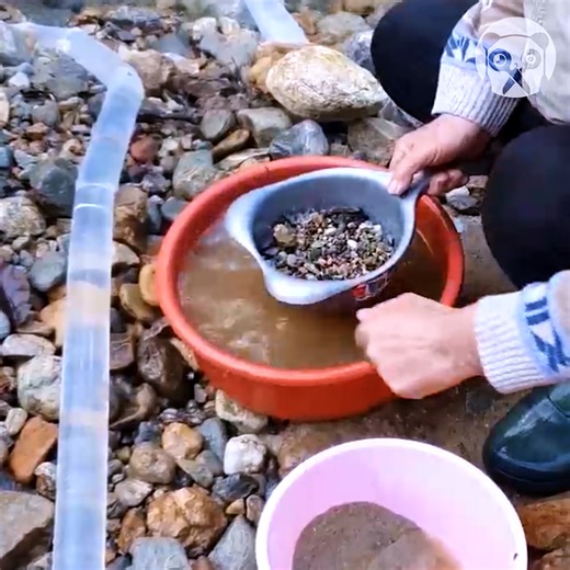 The River Gold Prospecting Process Partner: ALTIN AVCISI 1 YT: https://www.youtube.com/channel/UCpMhIcCGdHcmqpM5Se28itA | Science, Tech and Universe