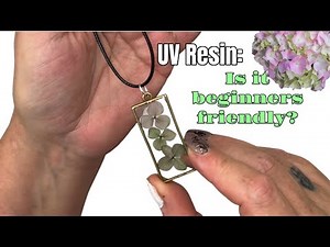 UV RESIN, is it beginners friendly? Using UV RESIN by let’s Resin the first time! Making pendants.