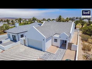 Brand new modern, family home in Shelley Point Golf Estate