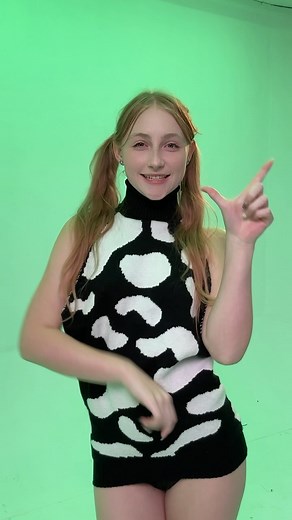 Ava Mathis on Instagram: "🐮🐮🐮mooooooo - #reels #bikini #kpop #dance #blonde #dancereels #cow #cowgirl #thong"