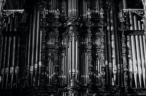 What Makes the Famous Bach Organ Piece Toccata and Fugue So Spooky? | How To Classical | WQXR