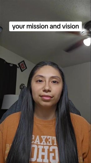 Why is a mission and vision statement important for your business? They are key elements in creating a solid foundation for a good business plan. https://stan.store/mydigitalfreedom #digitalmarketingforbeginners #businessdevelopment #businessgrowth