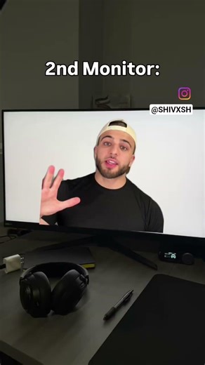 When you have a Dual Monitor Setup! 😂