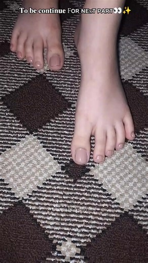 Stunning New Mehendi Designs for Feet