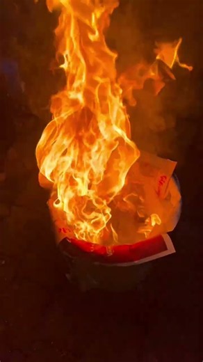 Creating Stunning Raku Pottery with a Homemade Kiln