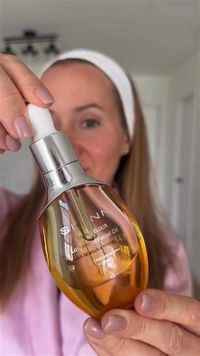 What would your dream Spring SKINN® Set include? (Pick 3 essentials) 🌸✨Tell us your top SKINN® picks for the season 👇......#Moisturiser #SkincareProducts #Skincare #SkinCareEssentials #SkinCareRoutine #VitaminC #skincaretips #glowingskin #glowfromtheinsideout | SKINN Cosmetics