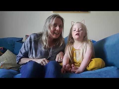 Makaton for 'clean'
