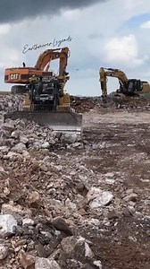 Cat D9T pushing material #MiningLife #fblifestyle | Earthmover Legends