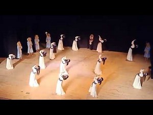 عرض فرعوني لفريق الفنون الشعبيه للأطفال بالاقصر