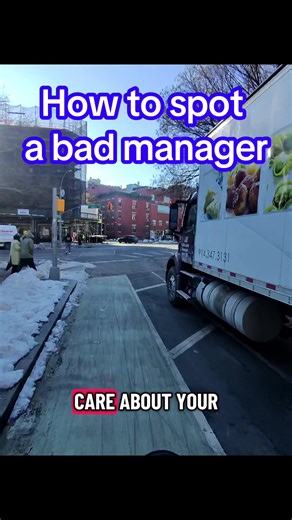 How to Identify a Bad Manager in the Workplace