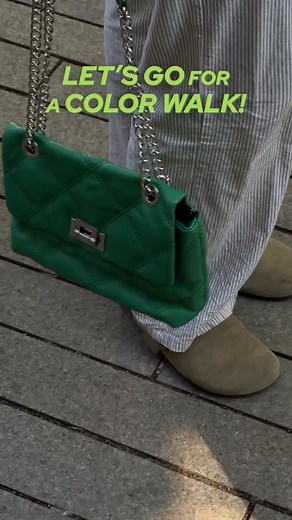 Plimbare colorată HELL Ice Coffee Pistachio = combinația perfectă. 🎨👟💚 Fă o plimbare, urmărește o singură culoare și savurează un HELL Ice Coffee Pistachio. Ascultă playlistul nostru de pe Spotify, încarcă-ți bateriile și bucură-te de moment. 🎧🥤 | HELL Ice Coffee - RO