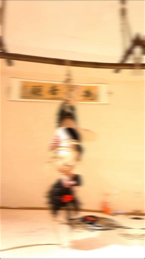 转圈圈～₍⑅ᐢ..ᐢ₎空中瑜伽，无任何真实暴力发生（18+ | Consensual · Non‑erotic · No violence All models are adults.）