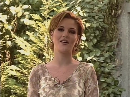 Un saludo de Chantal Andere para desearte un FELIZ AÑO NUEVO🥂✨ #LaIntrusa TELENOVELAS DEL AÑO 2001 Telenovelas de Televisa y Mucho Más | Telenovelas de Televisa y Mucho Más