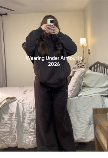Because this actually looks so good. #underarmour #sweatsuit #hoodie #sweatpants #loungewear