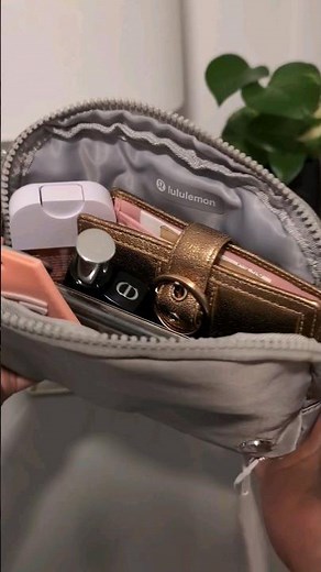what fits on a 1l Lululemon belt bag? #lululemon #everywherebeltbag #trending #beltbag #whatsinmybag