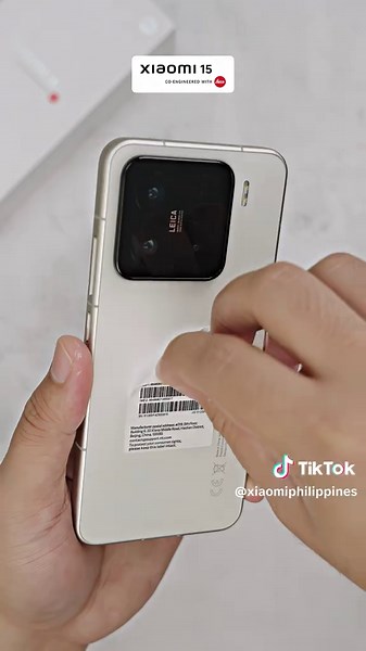 Unboxing the Xiaomi 15 with HyperAI and Pinnacle Photography