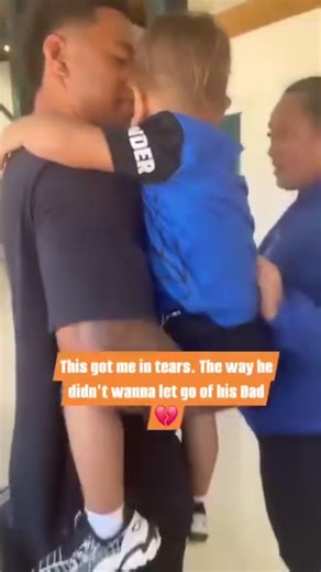 210K views · 2K reactions | Ямар их зөн совин бэ? Аав Indian Air онгоцонд суухын өмнө ✈️ хүү нь явуулахгүй гэж их зүтгэжээ. Ослыг мэдэрсэн байх | Ata.mn | Facebook