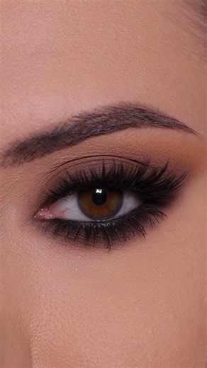 Real Beauty | Brown Smoky eye makeup tutorial ✨ . . . . #eyemakeuptutorial #browneyes #smokeyeyelook #eyelinertutorial #browneyeshadow eyeliner hack... | Instagram