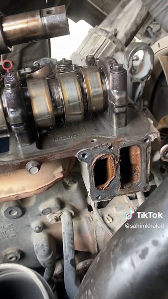 Engine Repair Tips: Mastering Cylinder Head Replacement