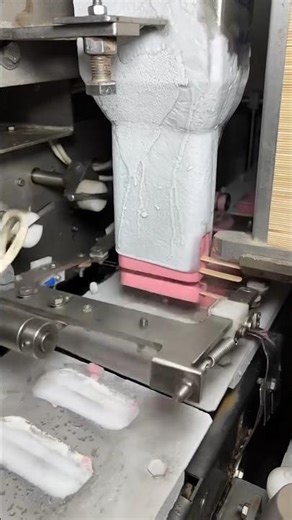 Ice cream cutting techniques in the factory