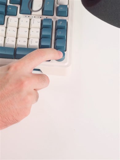 Unboxing ASMR de los Eisa Pro del tío redragon 😎 Encontralo en las tiendas más cercanas a tu hogar📱 #redragon #gamer #unboxingasmr #eisa #pro #keyboard #teclados