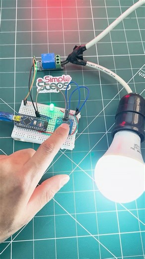 Control the 220-volt bulb 💡 using the touch sensor and the Arduino via the relay