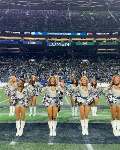 Seahawks Dancers on Instagram: "Your 2026 𝗣𝗿𝗼 𝗕𝗼𝘄𝗹 𝗖𝗵𝗲𝗲𝗿𝗹𝗲𝗮𝗱𝗲𝗿 is @seadancer_ashli_h 💙💚💫"