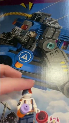 Minor mini figure error I found #fortnite #lego #legominifigures #error #battlebus