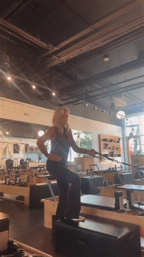 Pilates Reformer Short Box flow … Classes Saturday November 1st: 10am 11am 12pm 1pm #fitness #pilates #health #pilatesteacher #pilateslovers #instagood #focus #workout #instagram #pilatesreformer #flow #mindfulness | Jennifer Martin