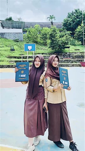 Trend Bagi Rapot: Peran Ayah dalam Mengambil Rapot