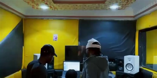 Collaboration musicale : Bandi Mic et Tatitati en studio