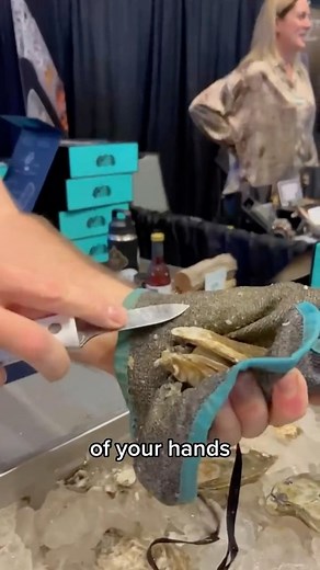 17K views · 35 reactions | Let’s learn how to shuck an oyster 寧 #tbt #tutorial #seafood #oysters #oystershuck #shucking #toadfish #toadfishknife #catchandcook #fishtok #sewe23 #putemback #conservation | Toadfish | Facebook