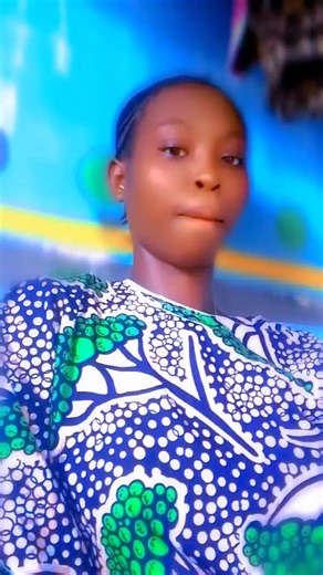 Vidéos de Deborah (@deborah.aka6) avec son original - Steph-k Officiel