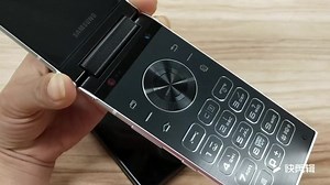 三星w2019手机全面评测视频高仿w2018手机系统升级官方深度评测视频