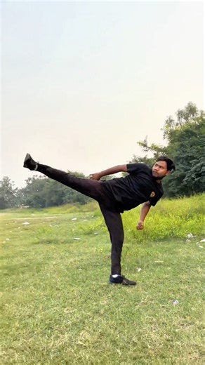 Powerful Sidekick 💥⚡...... #selfdefense #tutorials #sidekick #youtubeshorts #viralshorts #shorts