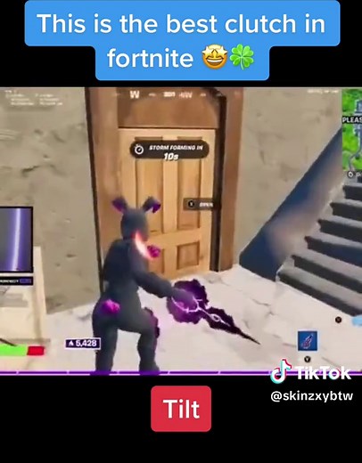 Fortnite Clutch: Mid-Air Snipe & Pump Play