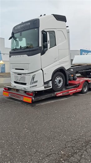 Brand new VOLVO AREO