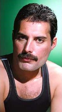 Freddie Mercury - I Was Born To Love You (1985) #anos80 #musicapop #rock #poprock #flashback