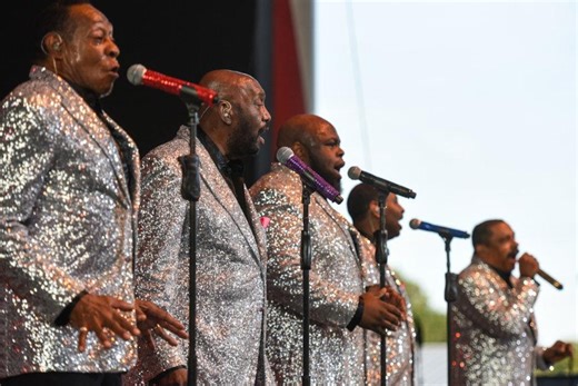 Two of Motown’s biggest groups to co-headline a concert in the heart of Motown