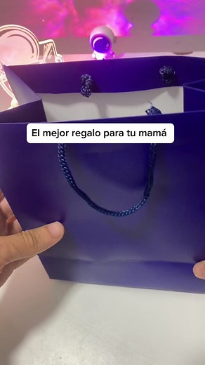 El mejor regalo para tu mamá ✨ #ideasderegalo #diadelasmadres #lamp #universo