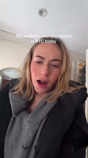 steam radiator air valve break, close the shut-off valve follow for more safety tip ‪@LavHandywork‬