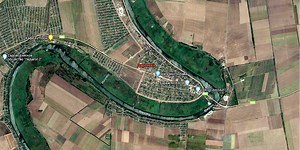 Ukraine destroys Russian pontoon bridge near Kherson