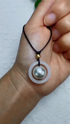 How to tie a wedding ring into a luxurious pendant #diy #diyhome #DIY | Craft 1 Minute