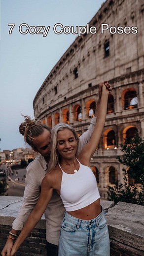 Sydney & Davis Hansen on Instagram: "7 cozy couple pose ideas 📸 to spice up your photos ✨ • After the first year we were together it was our goal to start taking more photos together to capture the memories. But it can sometimes feel awkward… • One of the best ways to feel more comfortable and confident in front of a camera is to already have some poses in mind (and when you have a plan it’s much easier to convince your boyfriend to come in front of the camera with you 😉) • If your looking to