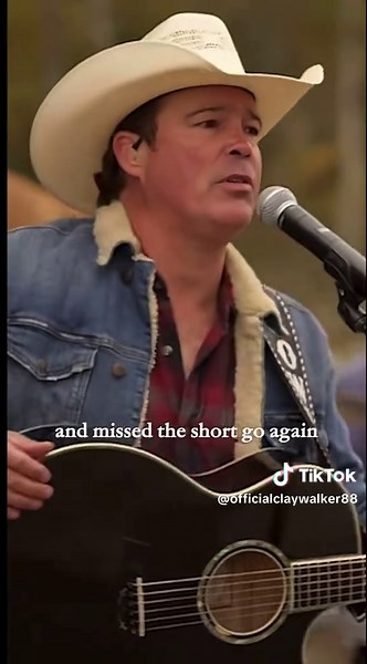 Rockin' Around the Christmas Tree: A Country Music Celebration