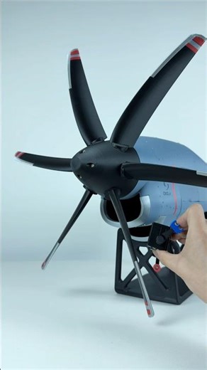 “The legendary T56-A-15 turboprop engine from the C-130 Hercules… raw power in motion! ⚙️🔥✈️