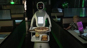Vidéo. Premiers "serveurs-robots" dans un restaurant anglais