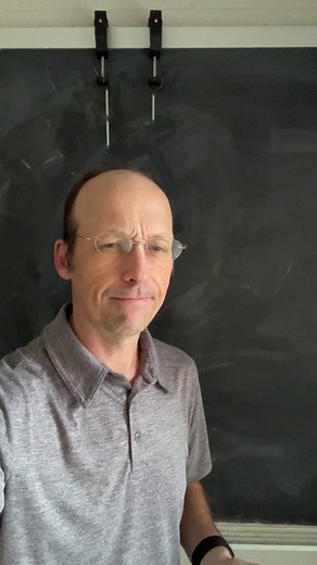 #physicsquestions - what happens when I put two springs in series? #physics #forces #physicsteacher