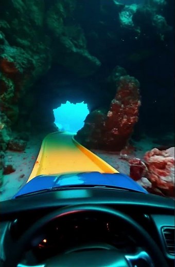 “Epic Hot Wheels Track 🌊 From Beach to Underwater to Beach Again!”