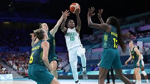 Swarming defense leads Nigeria to upset of Australia